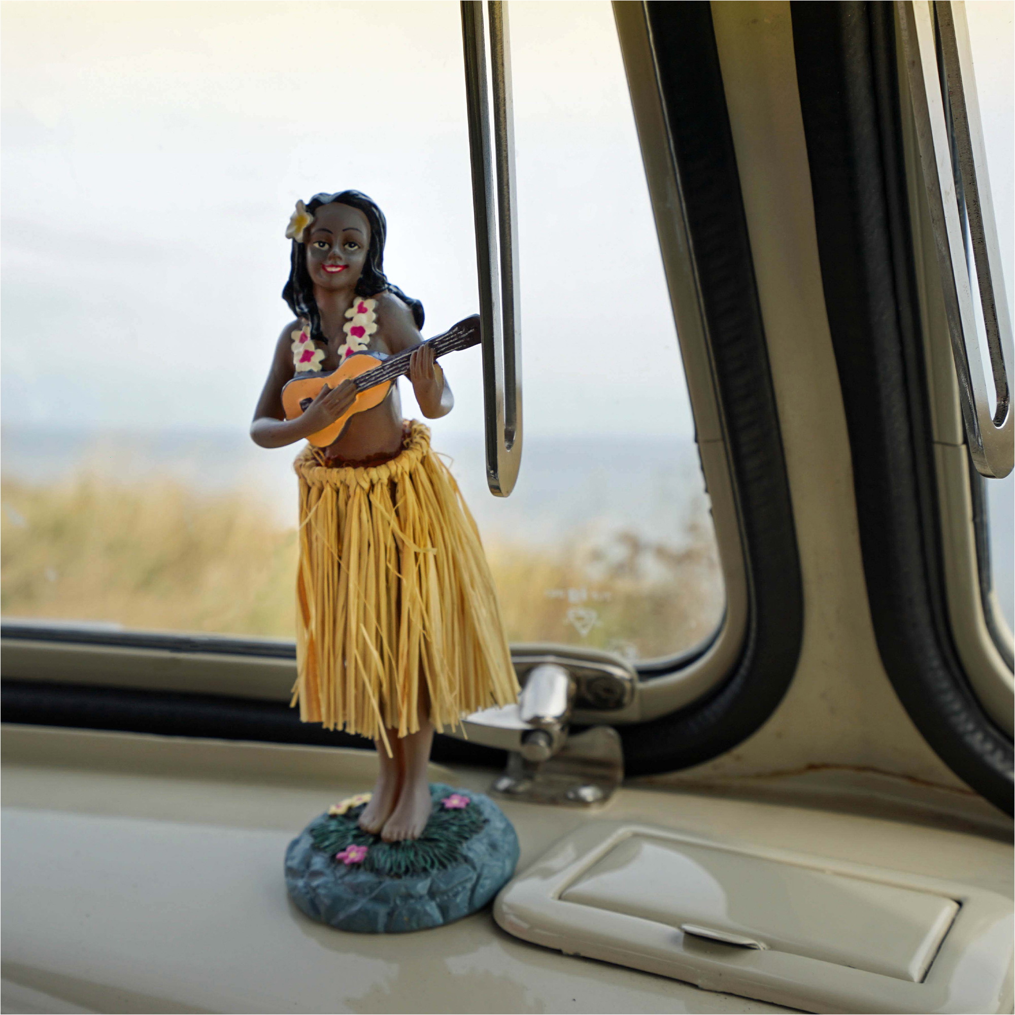 2026 Northcore Waterproof Car Seat Cover & Hawaiian Hula Dashboard Doll Bundle NCHW - Black